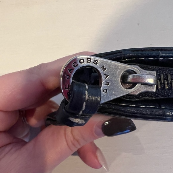 Marc by Marc Jacobs Bi Fold Leather Wallet - Picture 3 of 12